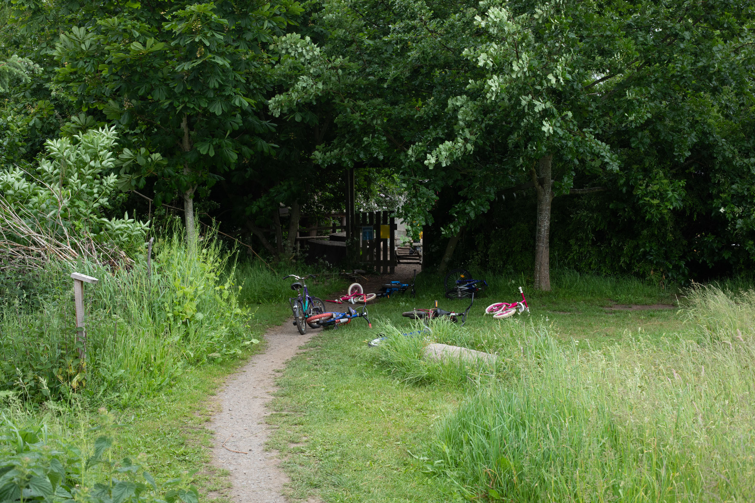 Den ene indgang til Lille-Gryn naturbørnehave i Svaneke på Bornholm.